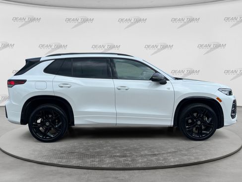 Certified 2025 Volkswagen Tiguan SE R-Line AWD/4WD image 10