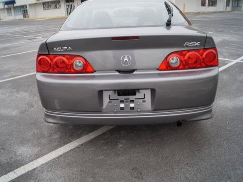 Used 2005 Acura RSX Coupe with 5-speed AT image 8