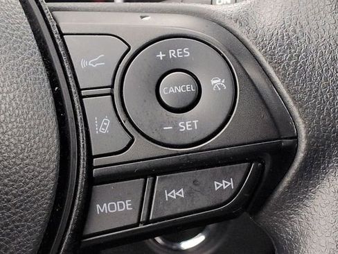 Used 2024 Toyota RAV4 XLE image 18