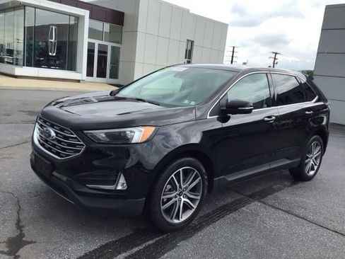 Certified 2023 Ford Edge Titanium AWD/4WD image 2