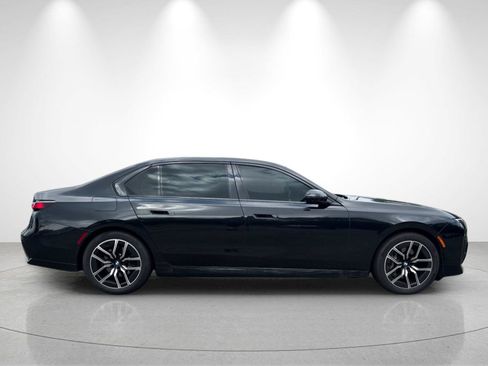 Used 2024 BMW 740i RWD image 6