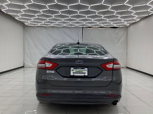Used 2018 Ford Fusion SE w/ Fusion SE Technology Package image 10