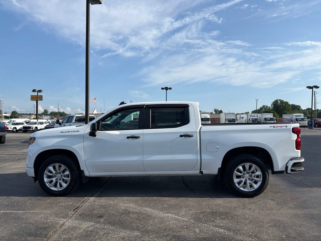 Used 2023 Chevrolet Silverado 1500 Custom AWD/4WD image 6