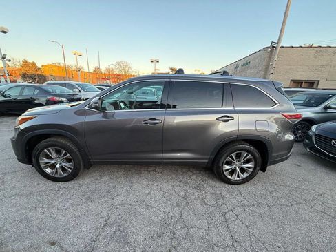 Used 2014 Toyota Highlander XLE image 7