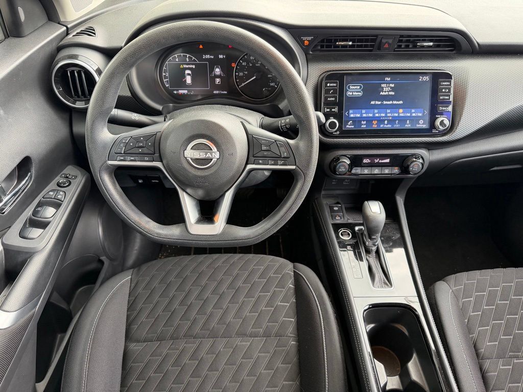 Used 2022 Nissan Kicks SV FWD image 13