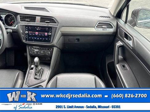 Used 2021 Volkswagen Tiguan SE FWD image 40