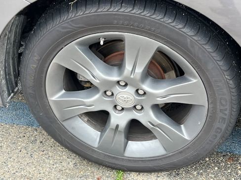 Used 2015 Toyota Sienna SE image 14