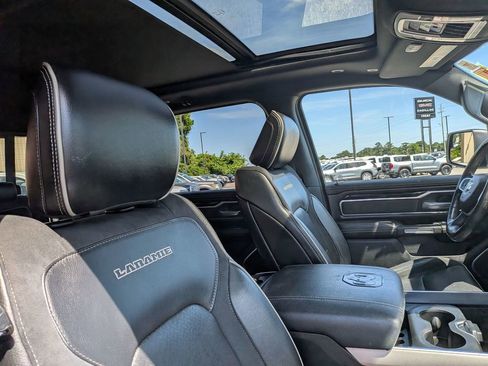 Used 2019 RAM 1500 Laramie w/ Sport Appearance Package AWD/4WD image 28