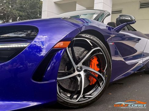 Used 2025 McLaren 750S Spider image 14
