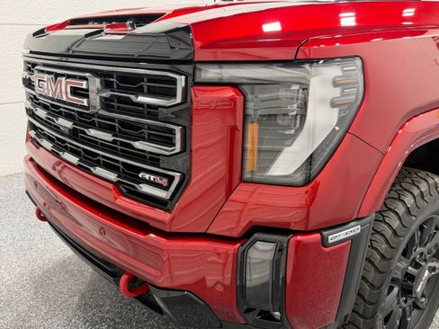 Used 2024 GMC Sierra 2500 AT4 w/ AT4 Premium Plus Package AWD/4WD image 25
