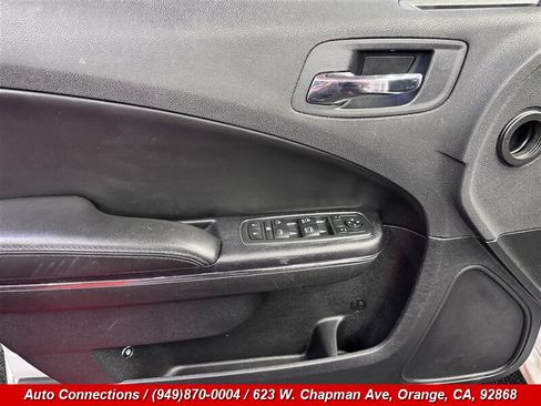 Used 2011 Dodge Charger SE RWD image 18