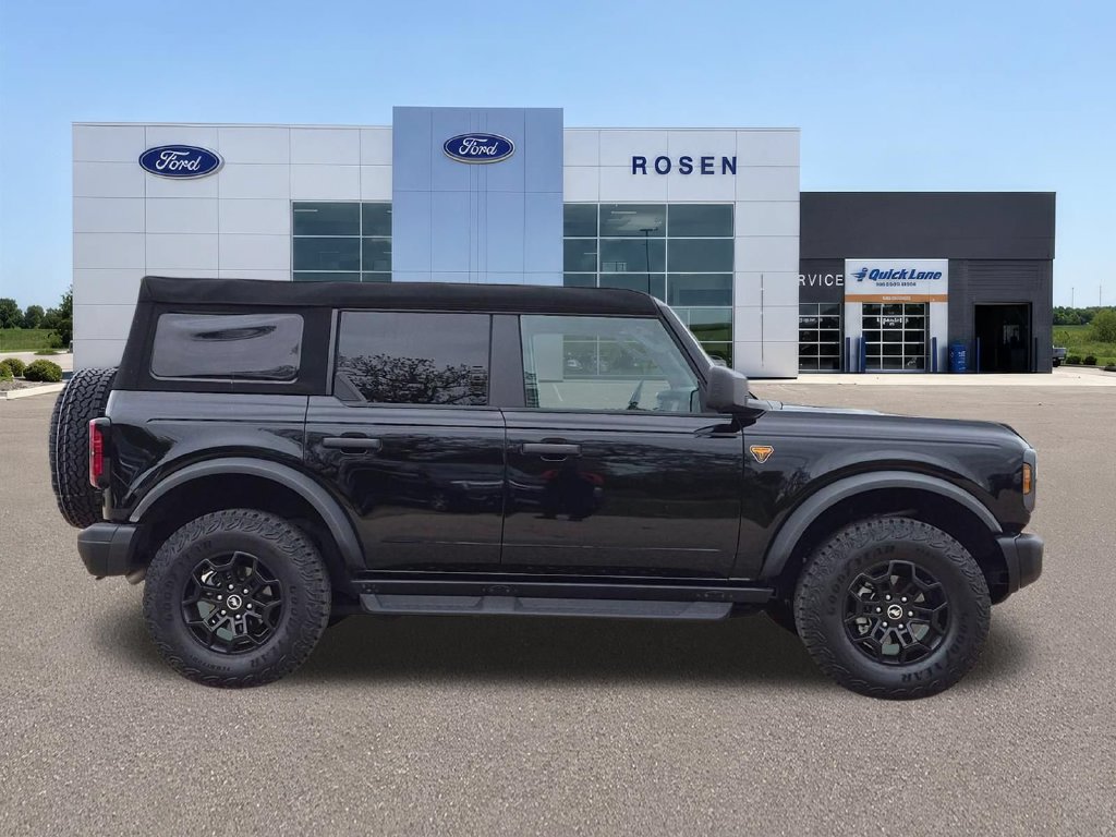 Certified 2026 Ford Bronco Badlands AWD/4WD image 2