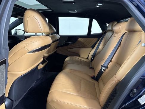 Certified 2023 Lexus LS 500h AWD w/ Luxury Package image 22