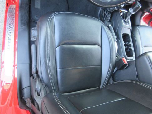 Used 2021 Jeep Wrangler Unlimited Sahara w/ Cold Weather Group image 11