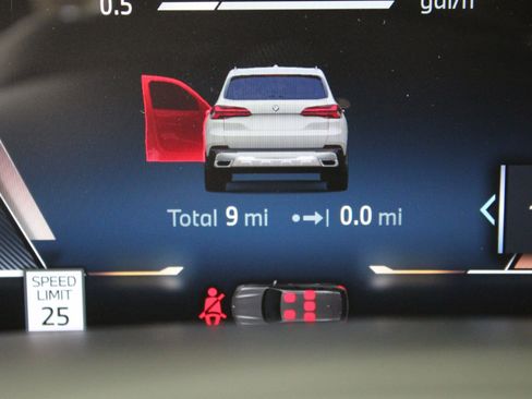 New 2026 BMW X5 xDrive40i w/ Climate Comfort Package image 19