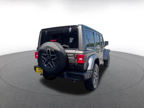 Used 2025 Jeep Wrangler Unlimited Sahara AWD/4WD image 14