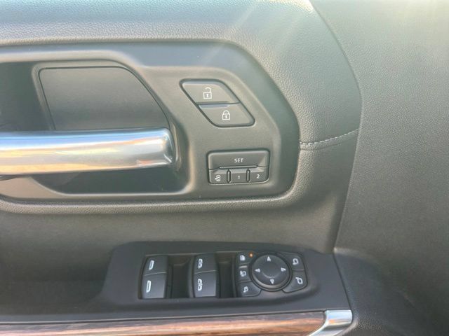 Used 2021 Chevrolet Silverado 3500 High Country w/ LPO, Hitch Package AWD/4WD image 17