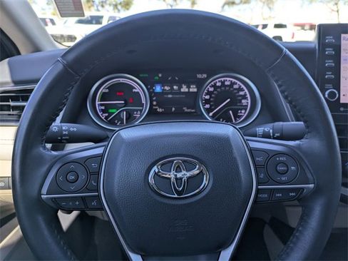 Used 2022 Toyota Camry XLE image 26