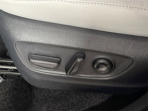 New 2026 Toyota Grand Highlander Hybrid MAX Platinum image 13