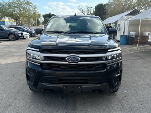 Used 2022 Ford Expedition XLT image 2