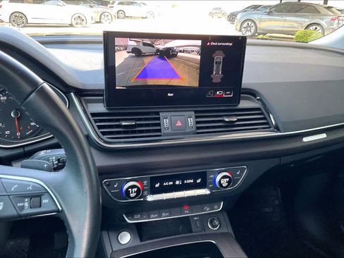 Used 2023 Audi Q5 2.0T Premium w/ Convenience Package image 7