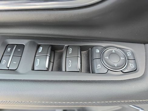 Used 2024 Chevrolet Tahoe Premier image 32