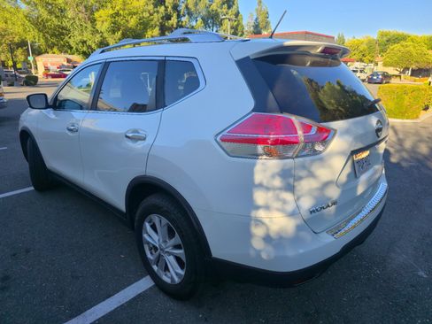 Used 2016 Nissan Rogue SV AWD/4WD image 8