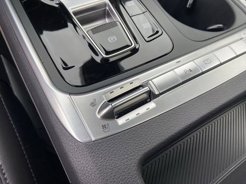 New 2026 Kia Carnival SX FWD image 25