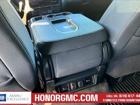 Used 2022 Chevrolet Silverado 1500 LT image 11