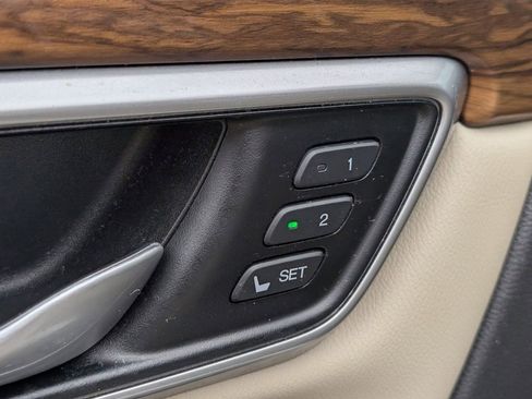 Used 2022 Honda CR-V EX-L image 16