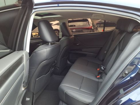 Certified 2025 Lexus ES 350 w/ Premium Package FWD image 18