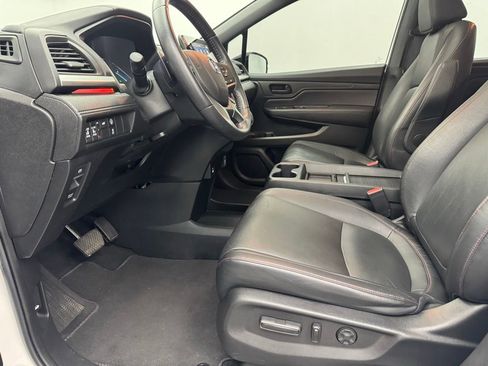 Used 2023 Honda Odyssey Sport image 15