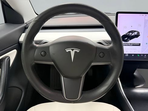 Used 2019 Tesla Model 3 Standard Range Plus RWD image 16