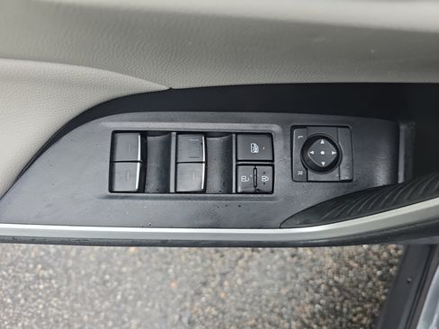 Used 2024 Toyota RAV4 XLE Premium FWD image 28