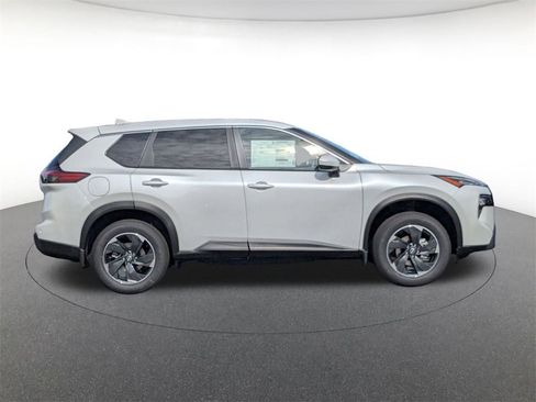 New 2026 Nissan Rogue SV image 4