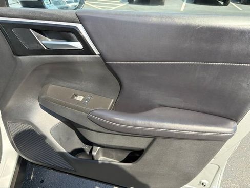 Used 2024 Mitsubishi Outlander SE AWD/4WD image 32