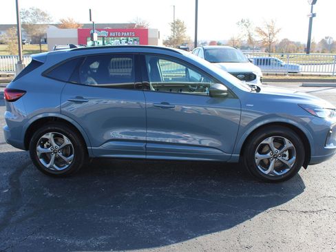 Used 2023 Ford Escape ST-Line w/ Equipment Group 301A image 6