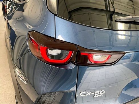 Used 2025 MAZDA CX-50 AWD 2.5 Hybrid w/ Premium Pkg image 34