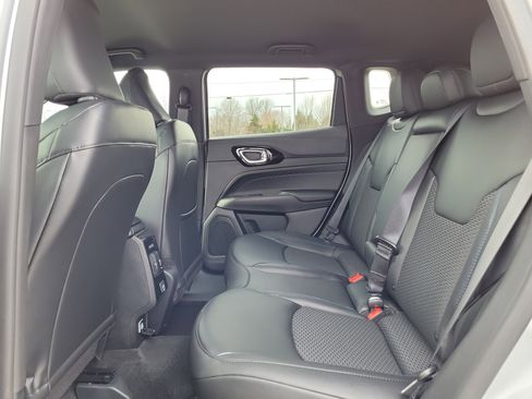 New 2026 Jeep Compass Latitude image 10