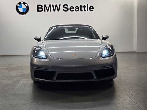 Used 2017 Porsche 718 Boxster image 6