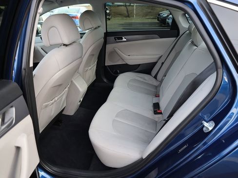 Used 2017 Hyundai Sonata SE w/ Cargo Package FWD image 10