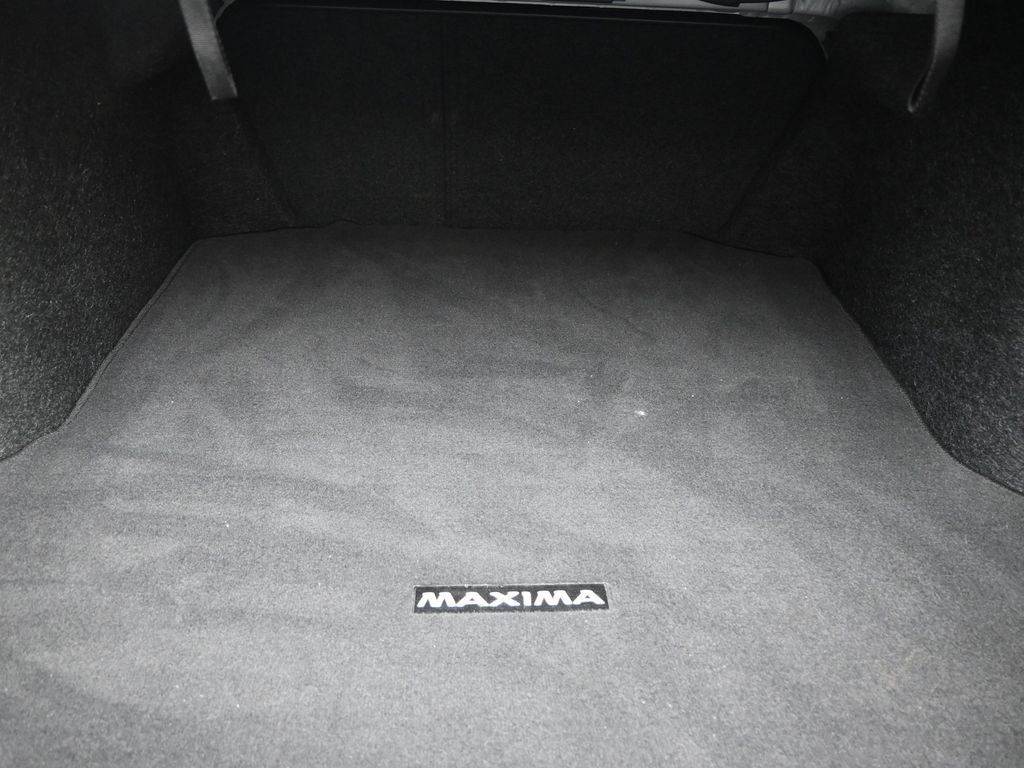 Used 2023 Nissan Maxima SV w/ Floor Mat Group FWD image 15