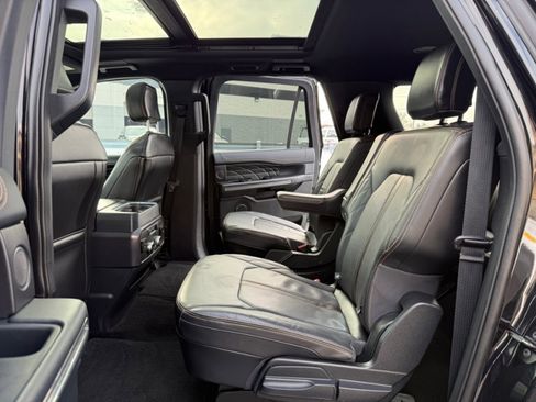 Used 2022 Ford Expedition Max Platinum image 14