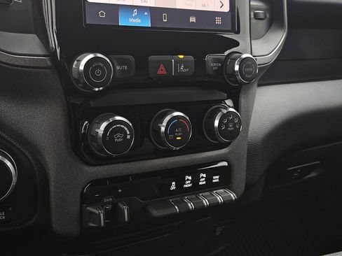 Used 2025 RAM 1500 Classic Warlock AWD/4WD image 24