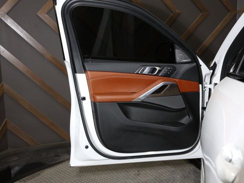 Used 2023 BMW X6 M50i w/ Executive Package image 24