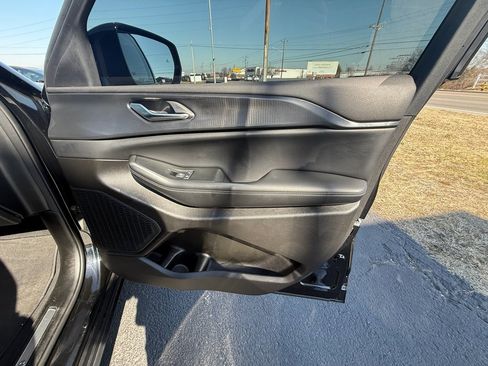 Used 2024 Jeep Grand Cherokee L Altitude image 23