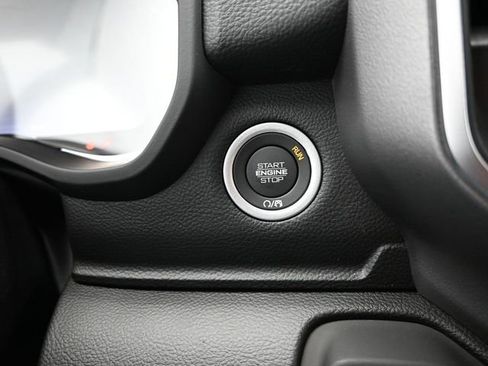 New 2026 RAM 1500 4x4 Crew Cab image 18