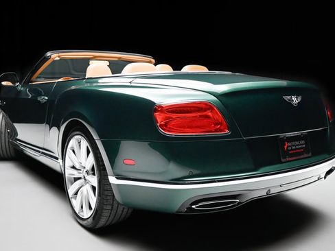 Used 2017 Bentley Continental GT image 26