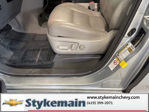 Used 2019 Toyota Sienna XLE w/ XLE Navigation Package image 22