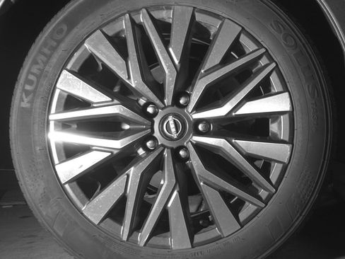 Used 2025 Nissan Altima 2.5 SV image 15